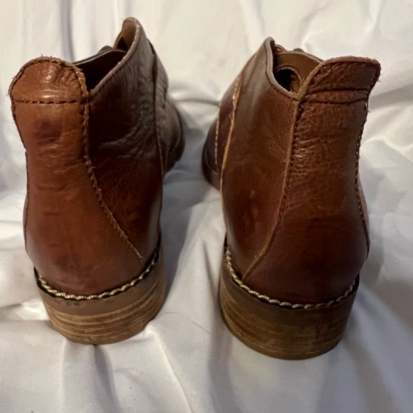 EUC Sofft ankle boots. Size 6.5. - Picture 10 of 10